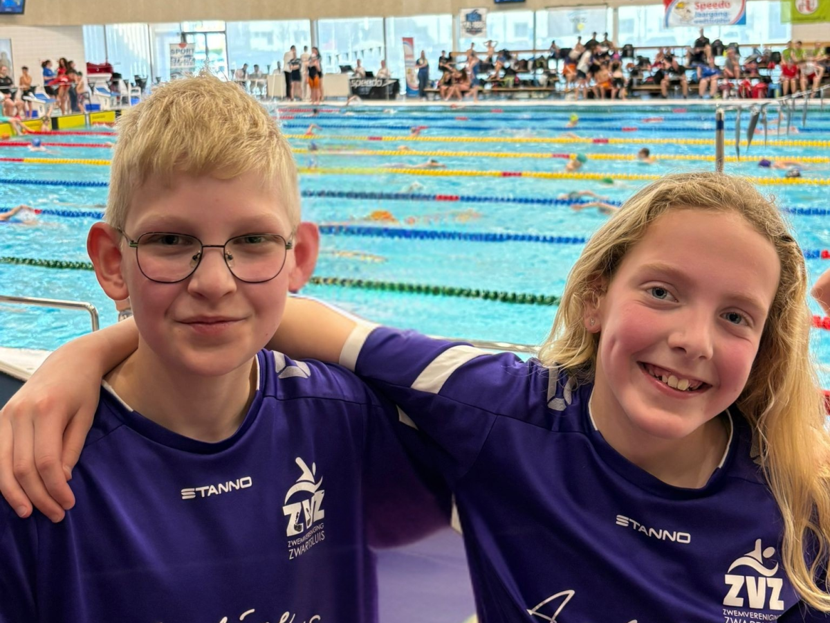 Sterke prestaties en pr’s voor Ryan en Vayèn van ZVZ bij Jaargangwedstrijden in Leiden