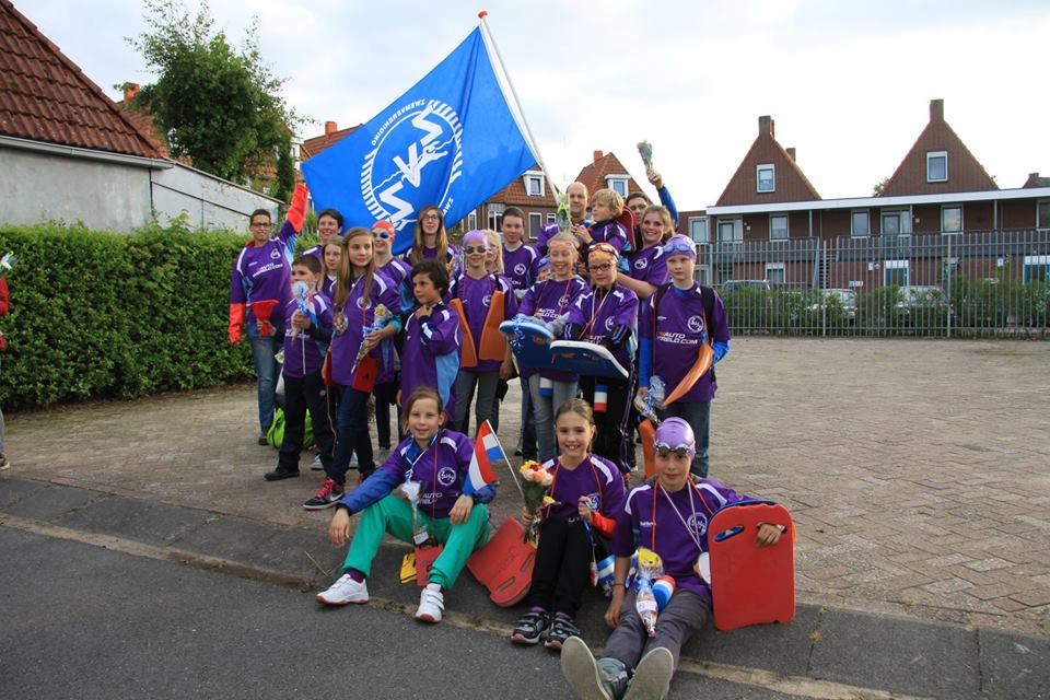 ZvZ “zwemt” mee met de wandelvierdaagse